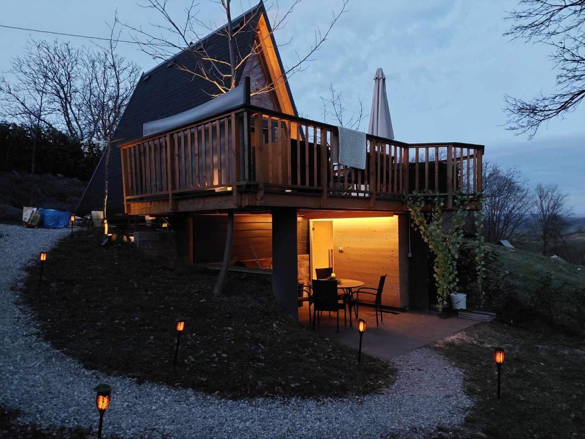 Glamping Holiday House With Hot Tub And Sauna- Hisa Oddiha 斯玛杰克托莱塞 外观 照片